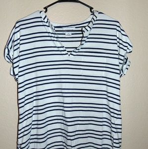 Liz Claiborne Med. T-shirt